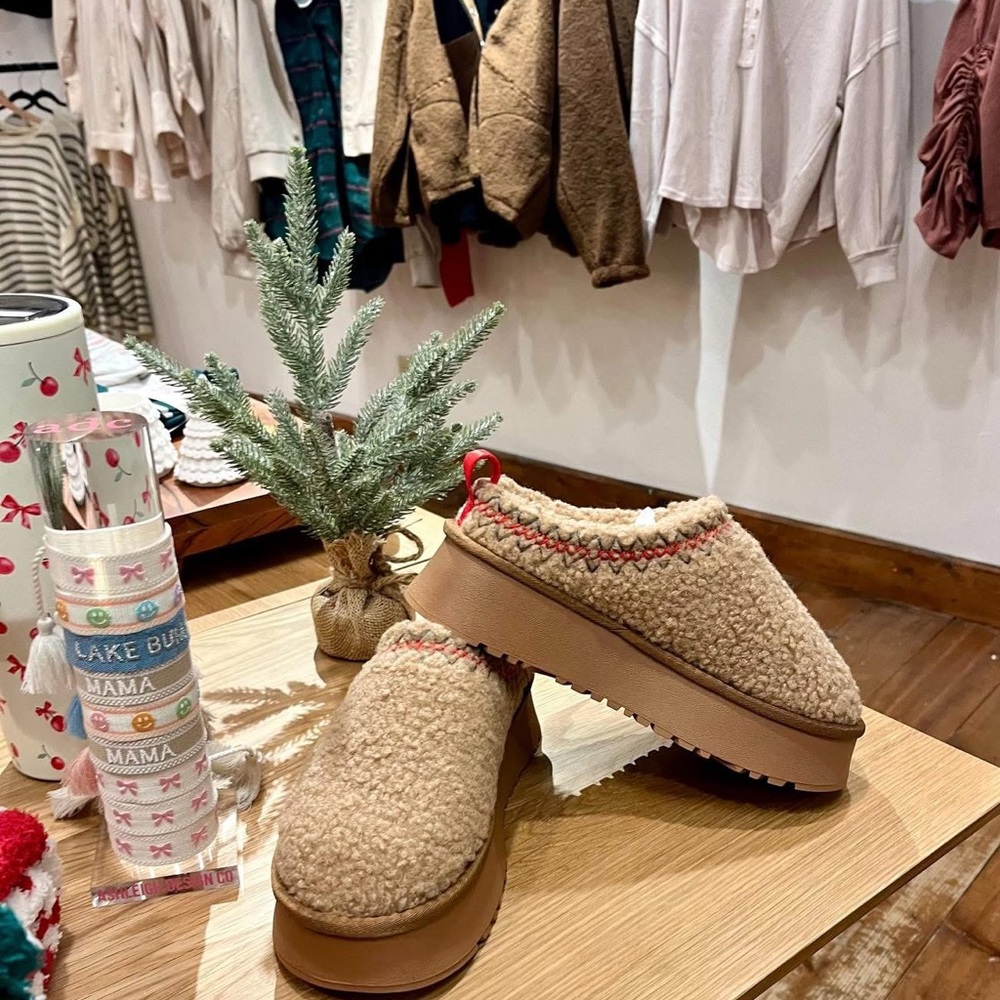 COPY - CCOCCI Tan Slippers Plush Comfort